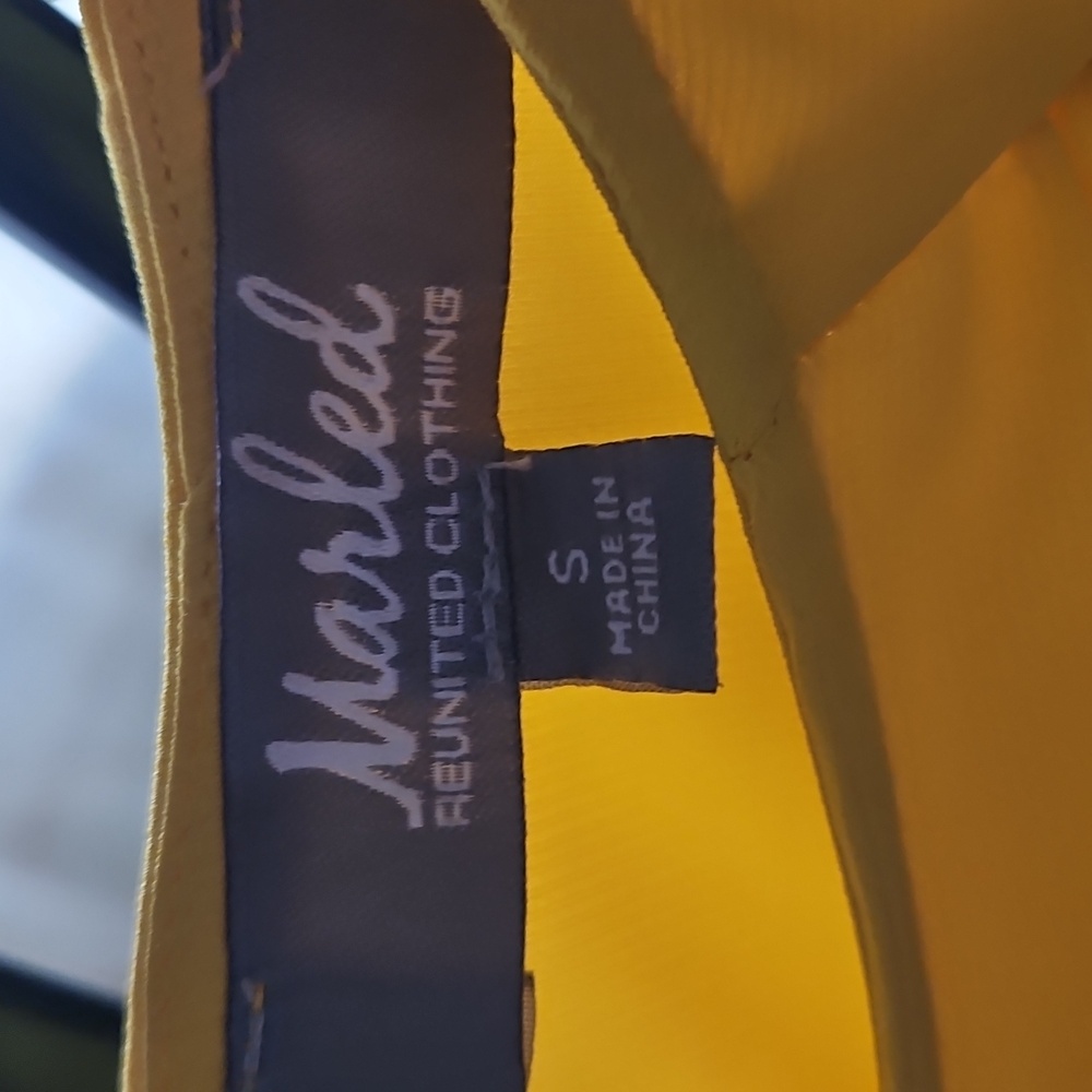 Elegant Yellow Women's Blouse - Picture 2 of 3